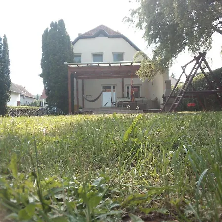 Napsugár50 Apartman